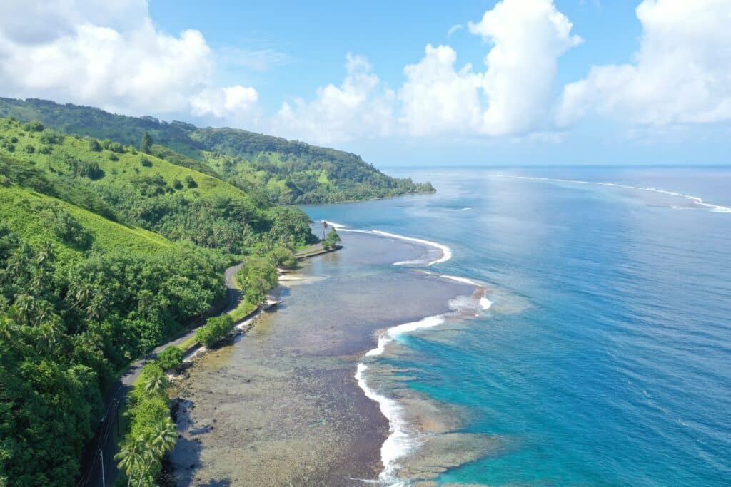 Die schwarzen Sandstrände Tahitis
