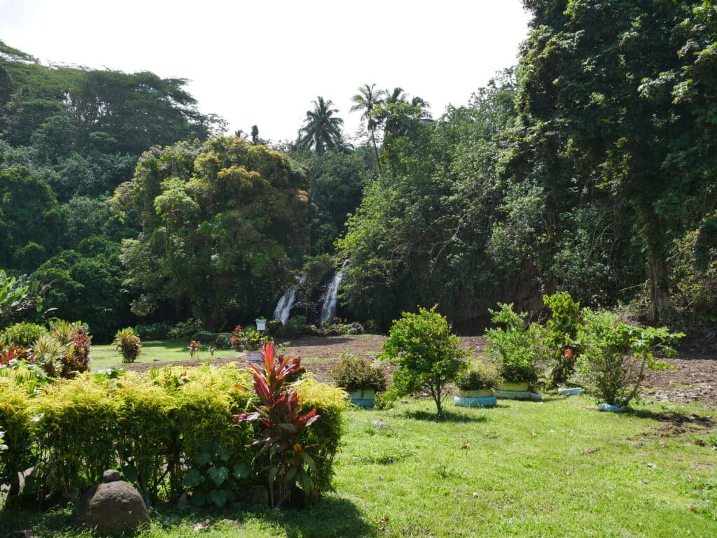 Wasserfälle am Wegesrand, Tahiti