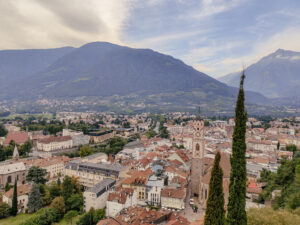 Aussicht auf die Meraner Altstadt vom Pulverturm, Südtirol