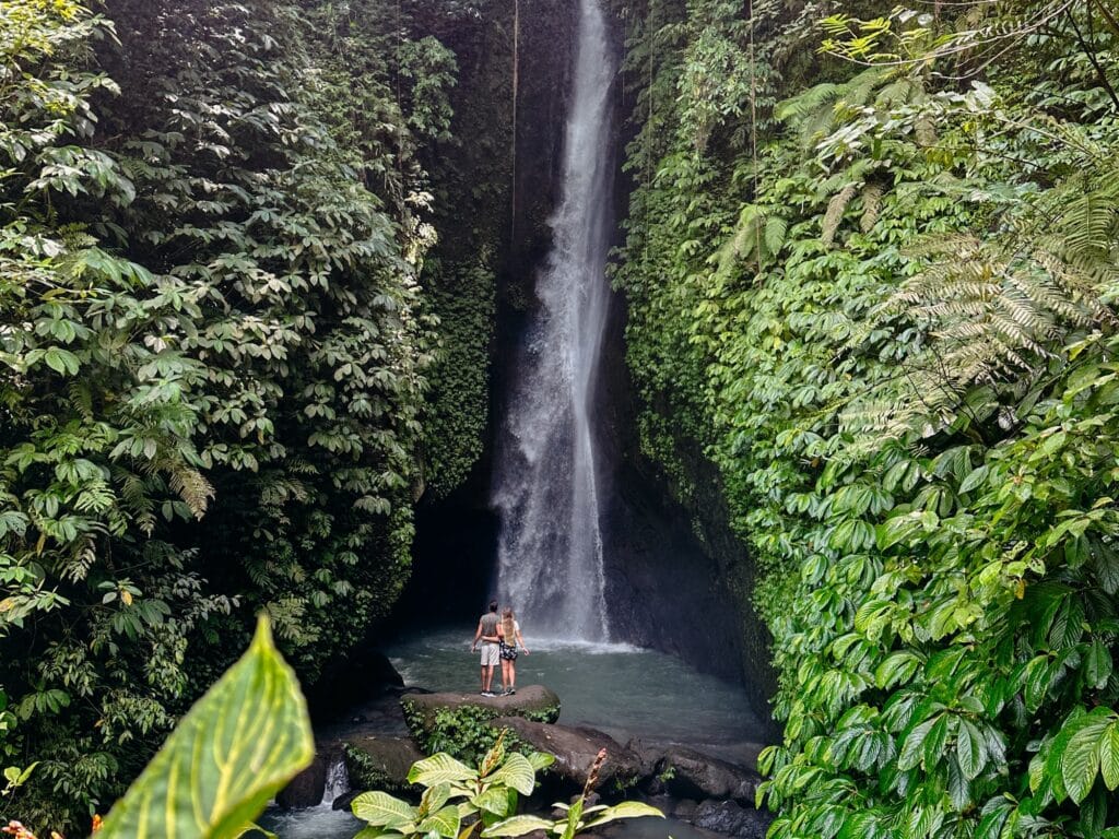 Leke Leke Waterfall, Bali Wasserfälle, Indonesien