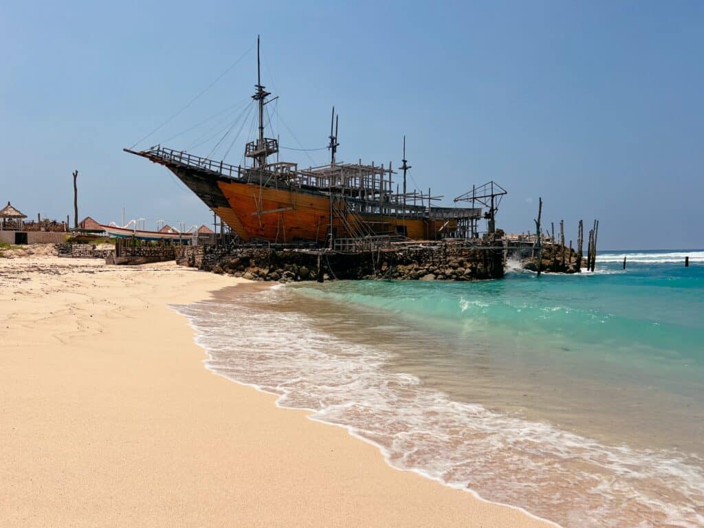 Melasti Beach, Ungasan, Bali, Indonesien, Südostasien