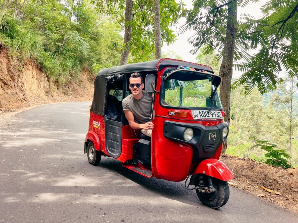 Tuk Tuk fahren in Sri Lanka