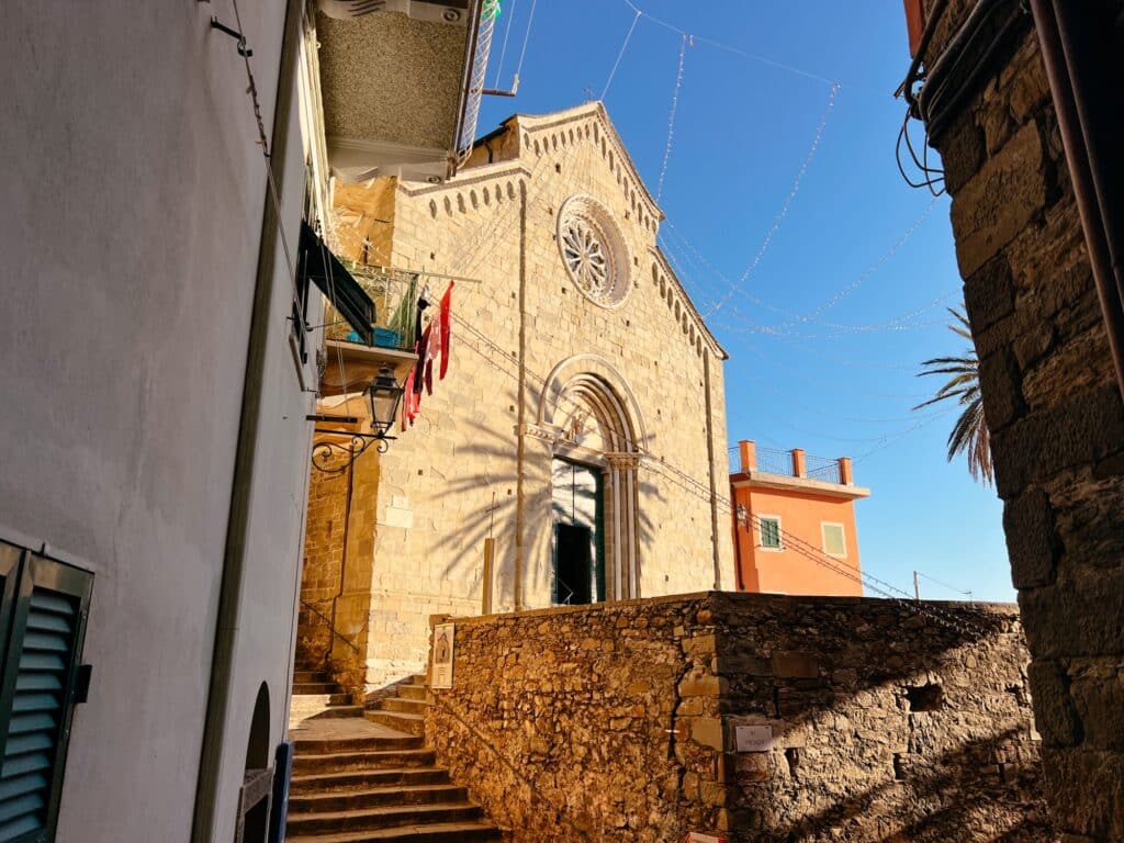 Chiesa di San Pietro, Corniglia Sehenswürdigkeiten, Cinque Terre, Italien