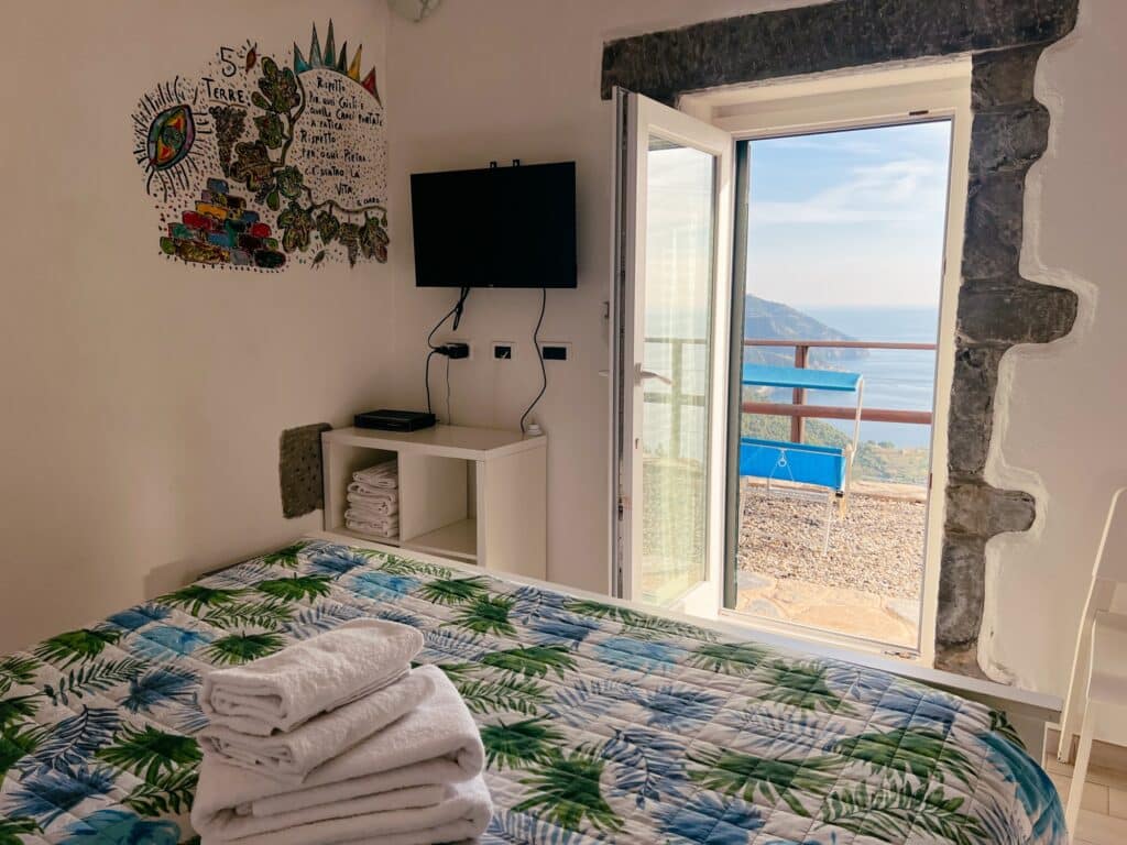 Übernachten in San Bernardino mit Blick auf Corniglia, Cinque Terre, Italien