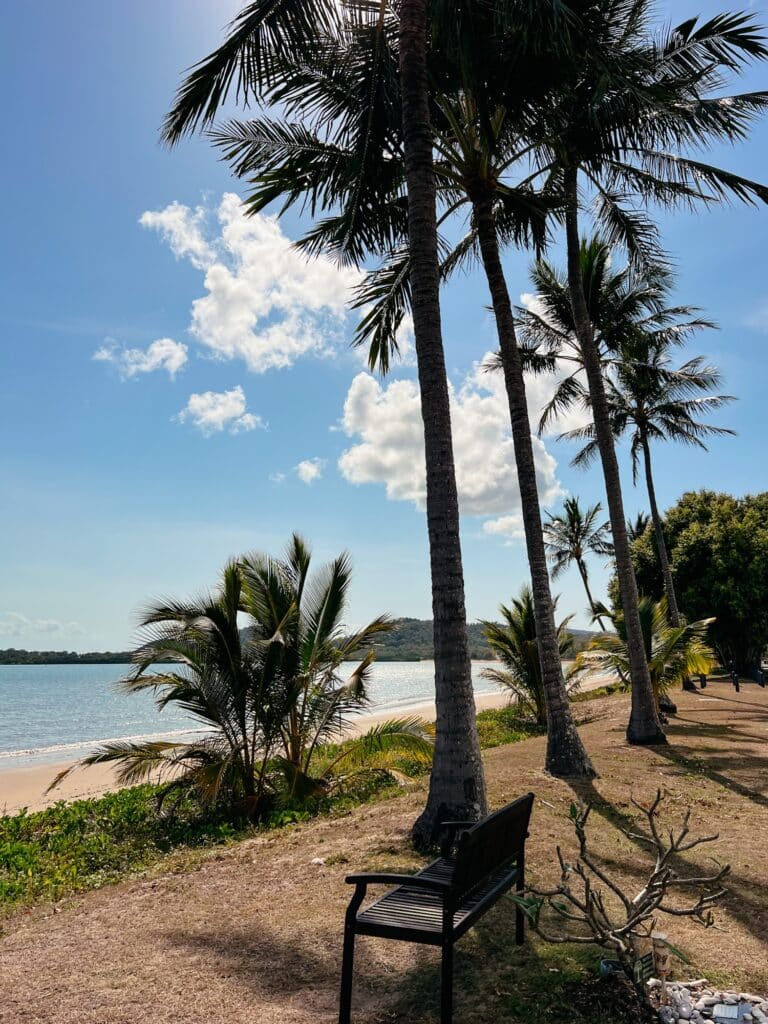 Seaforth Beach, Cape Hillsborough, Australien