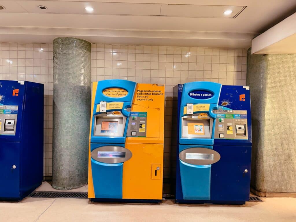 Viva Viagem Karte am Metro-Automaten kaufen, Lissabon Fortbewegung, Portugal