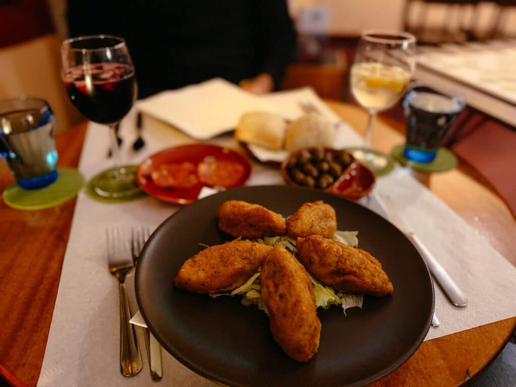 Bacalhau in der Velha Gaiteira in Lissabon, Portugal