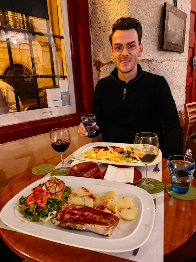 Velha Gaiteira, authentische portugiesische Küche, Restaurants in Lissabon, Portugal
