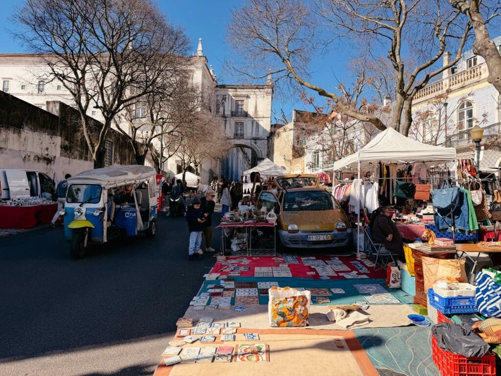 Feira da Ladra, Flohmarkt in Lissabon, Portugal