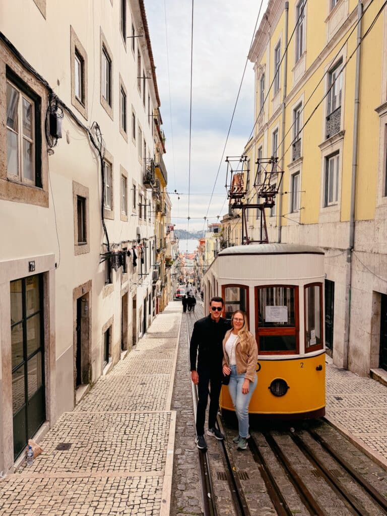 Elevador da Bica, Fortbewegung in Lissabon, Portugal