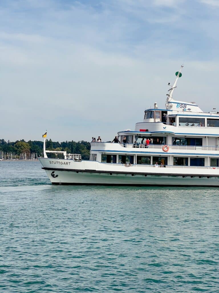 Schifffahrt auf dem Bodensee in den Konstanzer Hafen, Konstanz am Bodensee