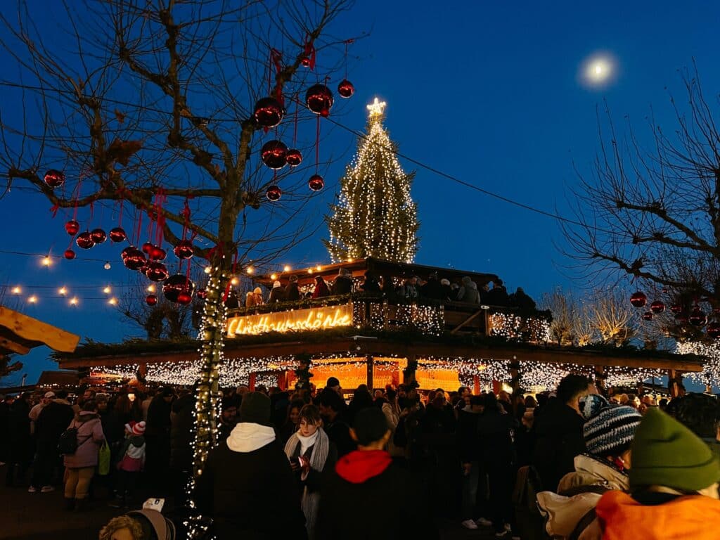 Weihnachtsmarkt im Stadtgarten von Konstanz am Bodensee