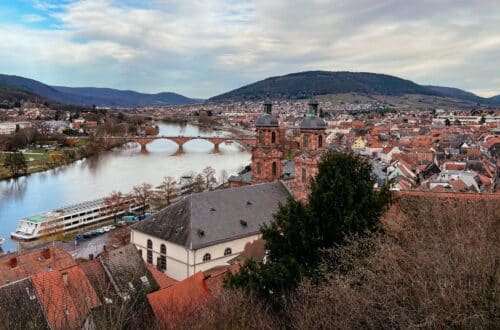 Aussicht auf Miltenberg am Main von der Mildenburg, Deutschland