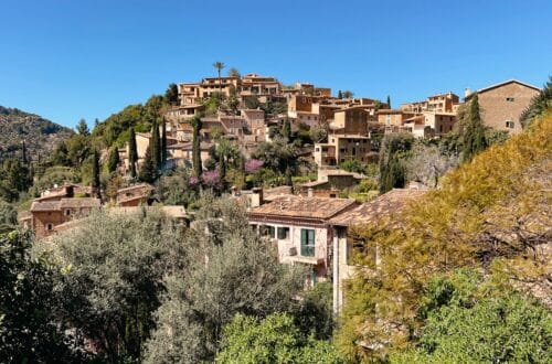 Blick auf Deià, eines der schönsten Bergdörfer auf Mallorca