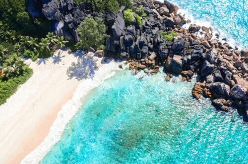 Petite Anse auf La Digue, eine der schönsten Seychellen Strände