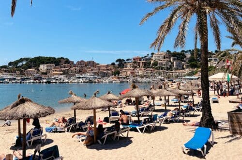 Strand von Port de Sóller auf Mallorca