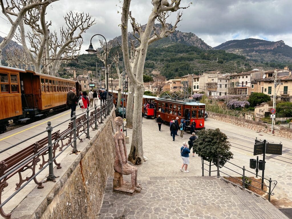 Der historische Bahnhof von Sóller Mallorca