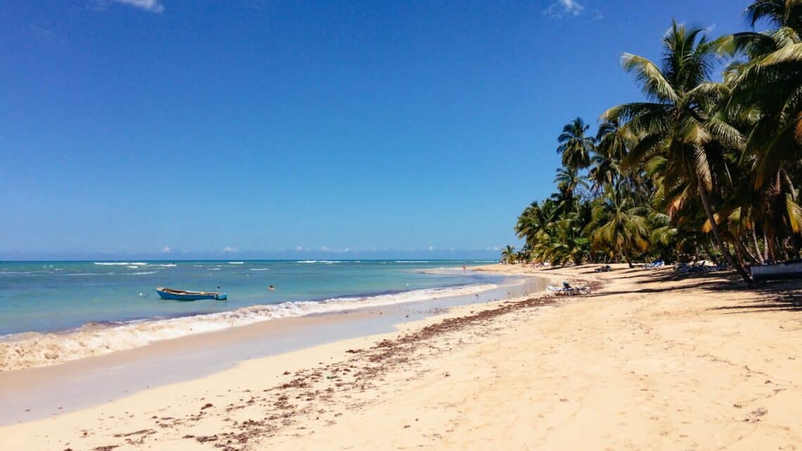 Karibikstrand in Las Terrenas, Dominikanische Republik
